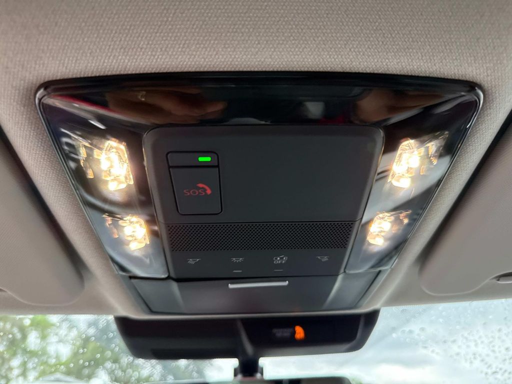 2025 Mitsubishi Outlander SE photo 36