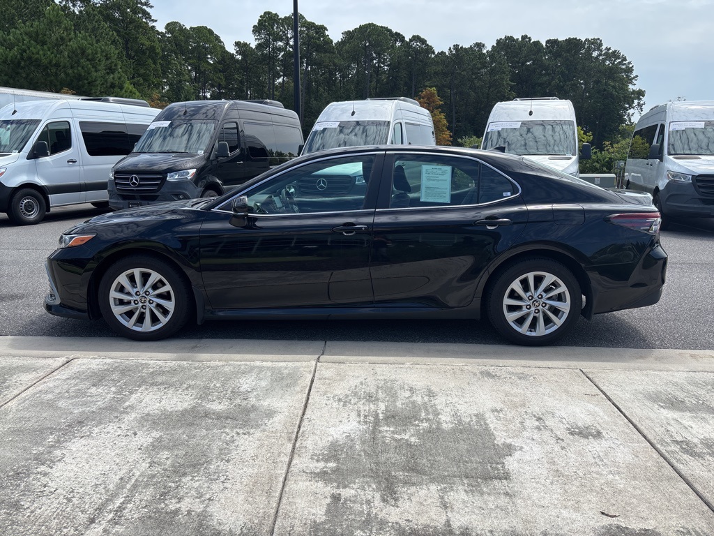 2023 Toyota Camry LE photo 4