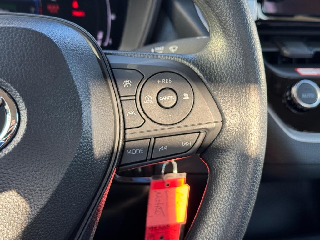 2026 Toyota Corolla LE photo 11