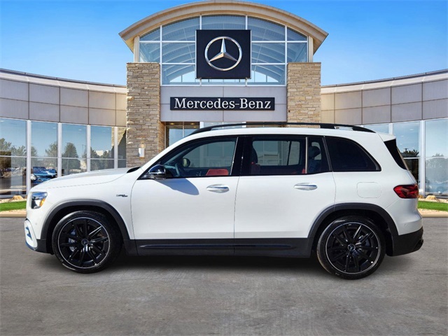 2025 Mercedes Benz GLB 35 AMG photo 2