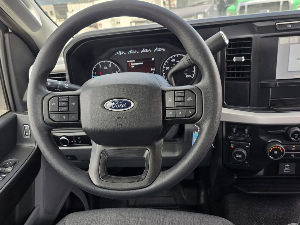 2024 Ford F-600 photo 25