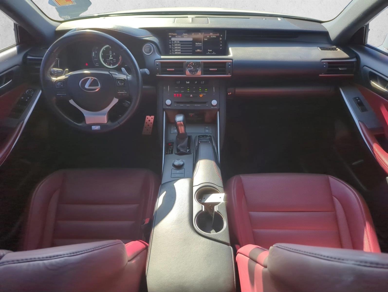 2020 Lexus IS 300 F SPORT photo 22