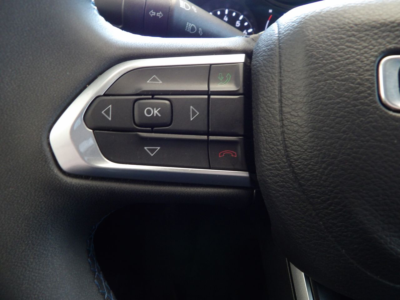 2022 Jeep Compass Latitude photo 28