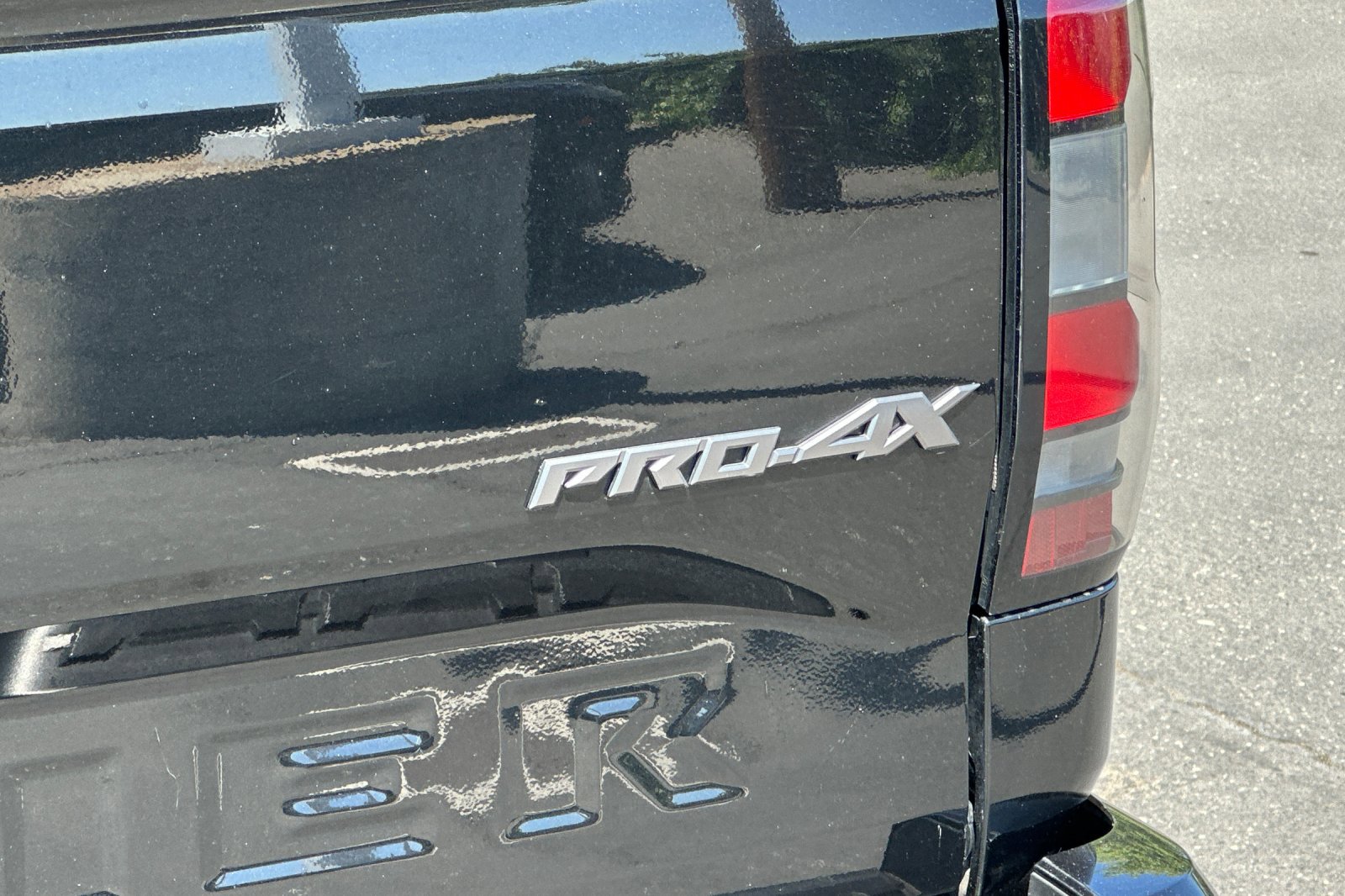 2022 Nissan Frontier PRO-4X photo 26