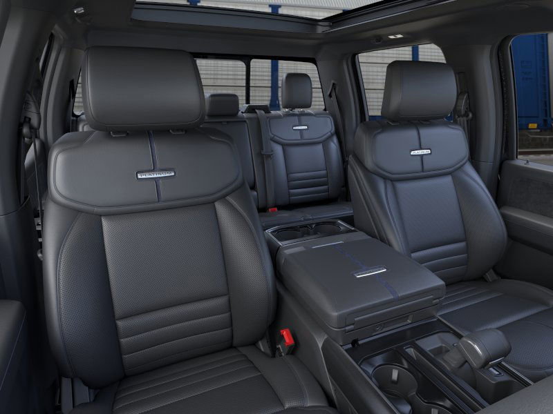 2025 Ford F-150 Platinum photo 4