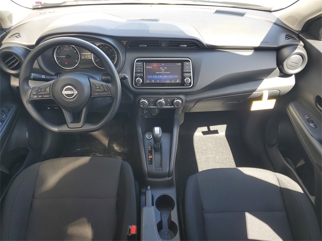 2025 Nissan Kicks Play S photo 13