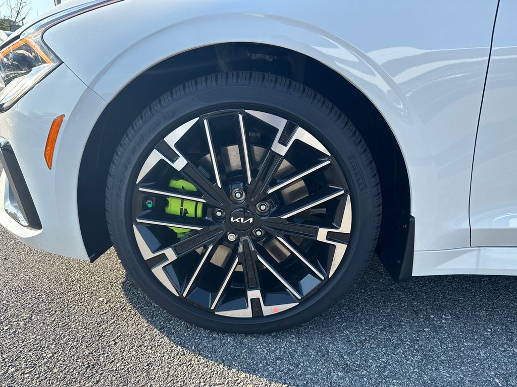 2026 Kia K5 GT photo 9