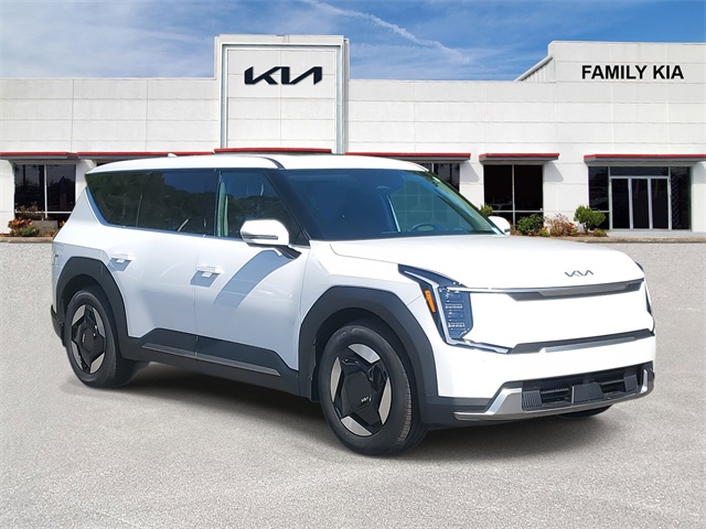 2026 Kia EV9 Light L/R's photo