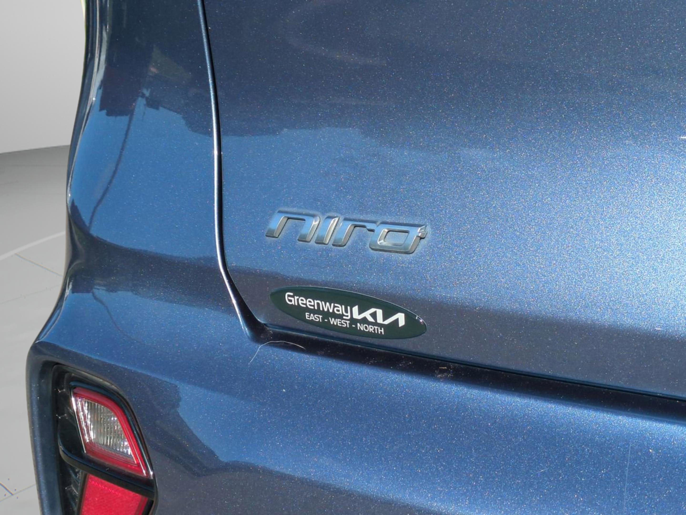 2020 Kia Niro EX Premium photo 11
