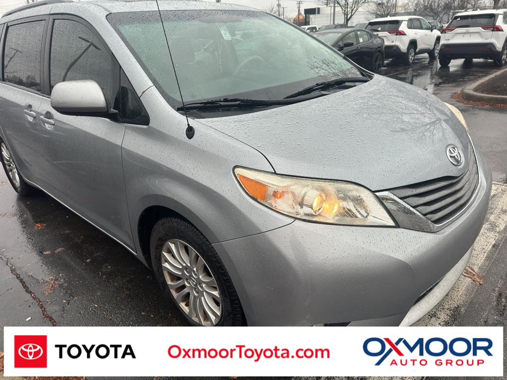 2014 Toyota Sienna XLE