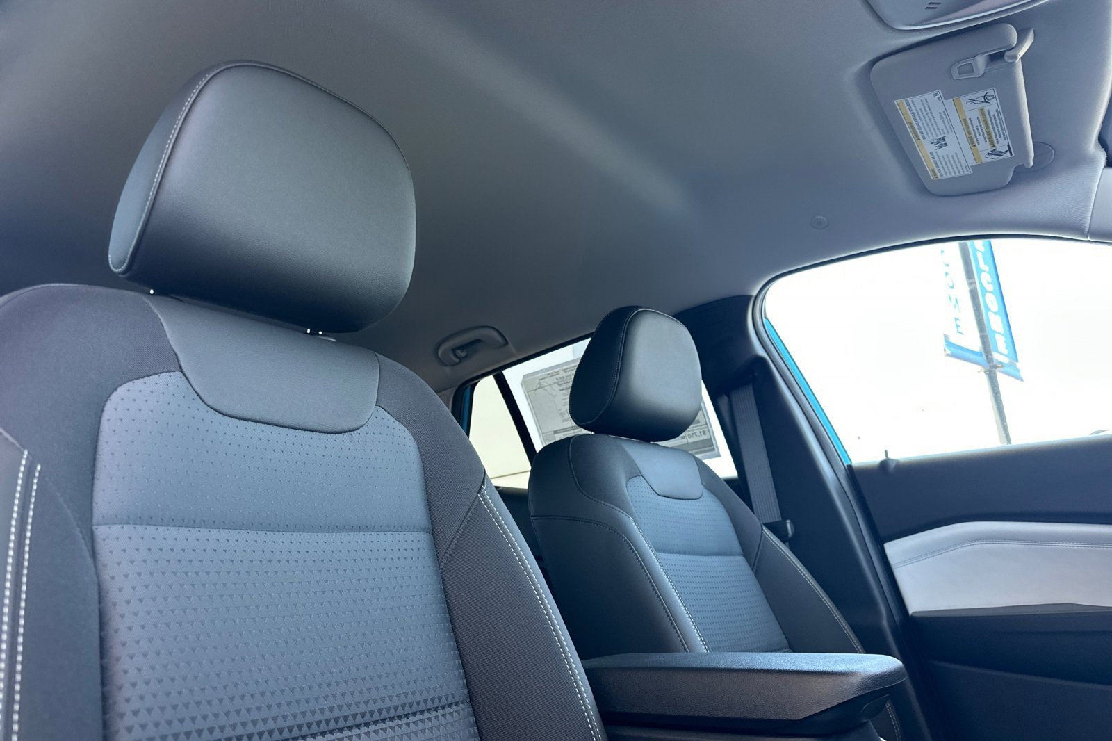 2025 Chevrolet Trax LT photo 17