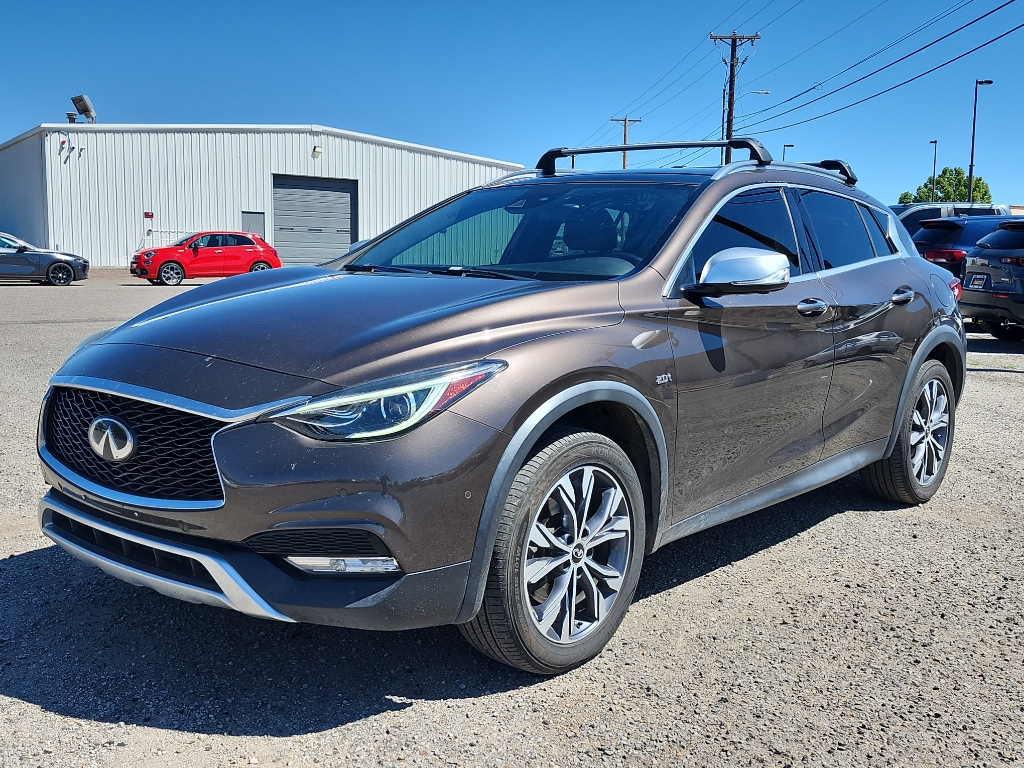 2017 INFINITI QX30