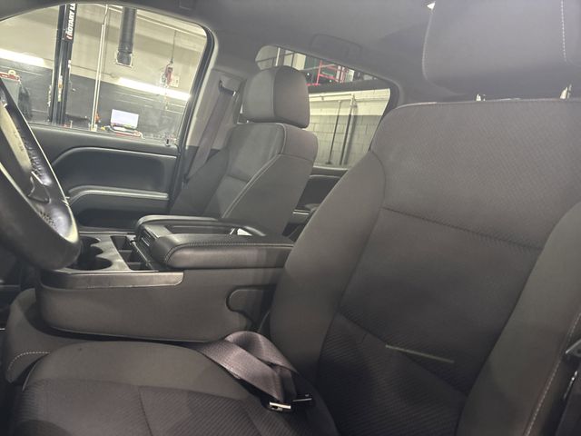 2016 Chevrolet Silverado 1500 LT photo 4