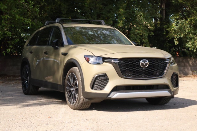 2025 Mazda CX-70 Premium Plus Package's photo