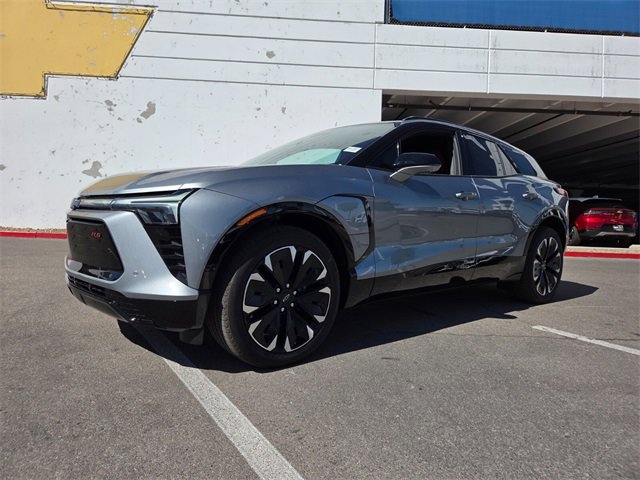 2026 Chevrolet Blazer EV photo 2