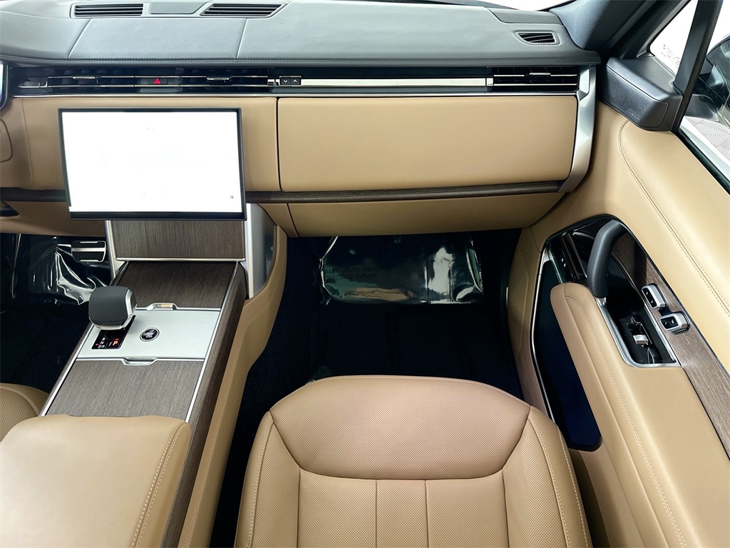 2025 Land Rover Range Rover SE photo 21