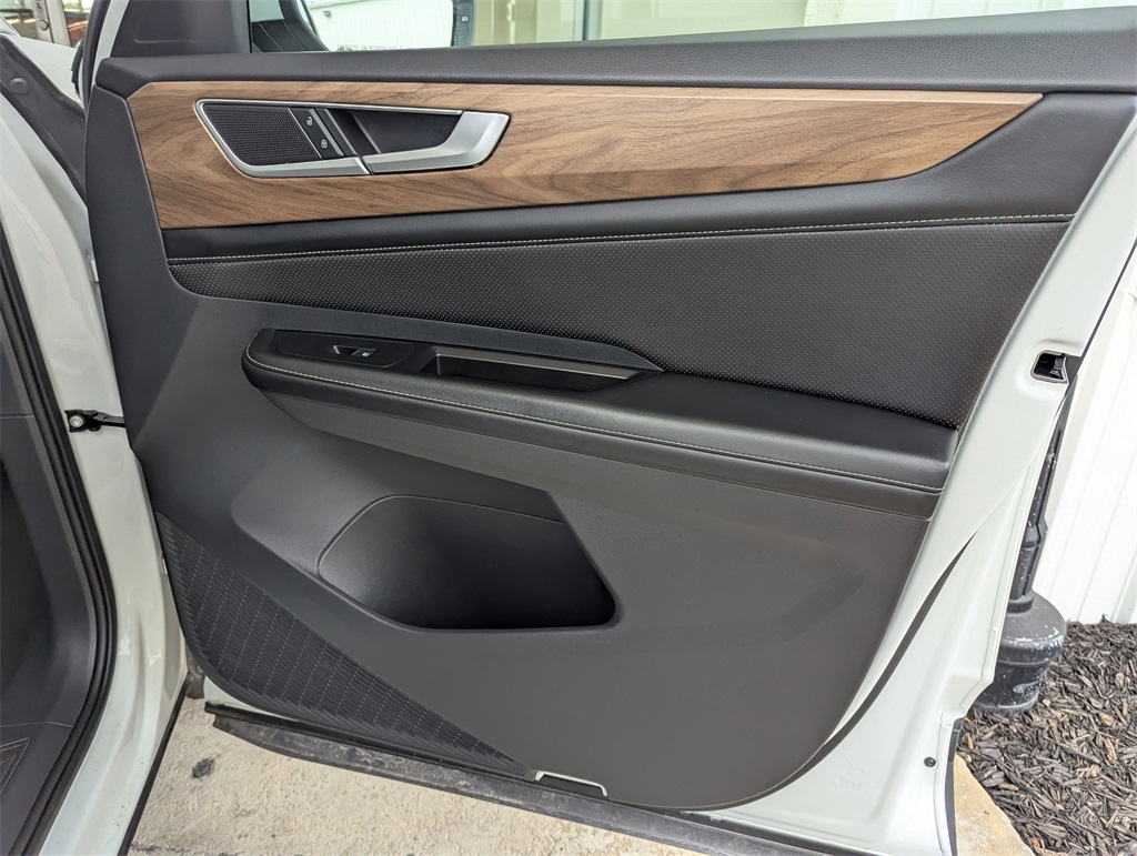 2024 Volkswagen Atlas SE Technology photo 35