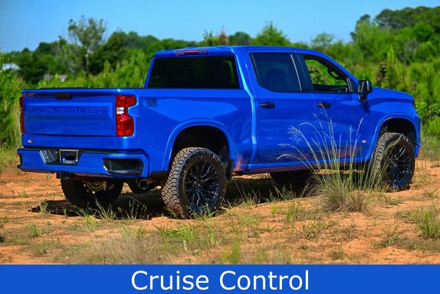2025 Chevrolet Silverado 1500 Custom photo 3