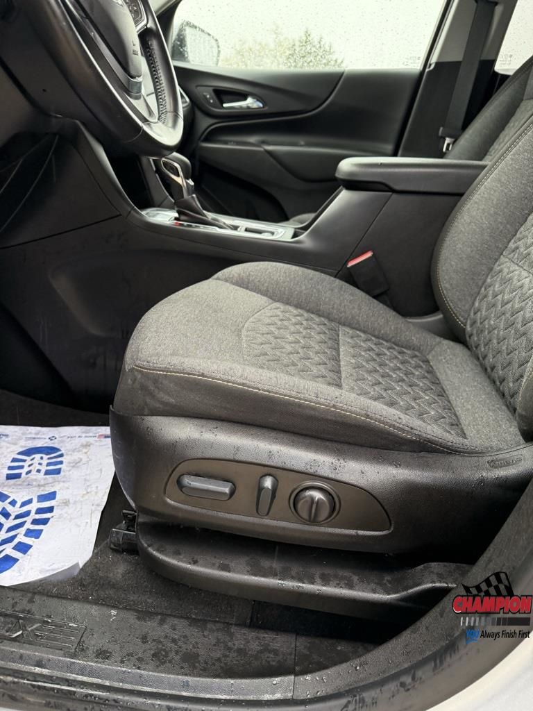 2022 Chevrolet Equinox LT photo 8
