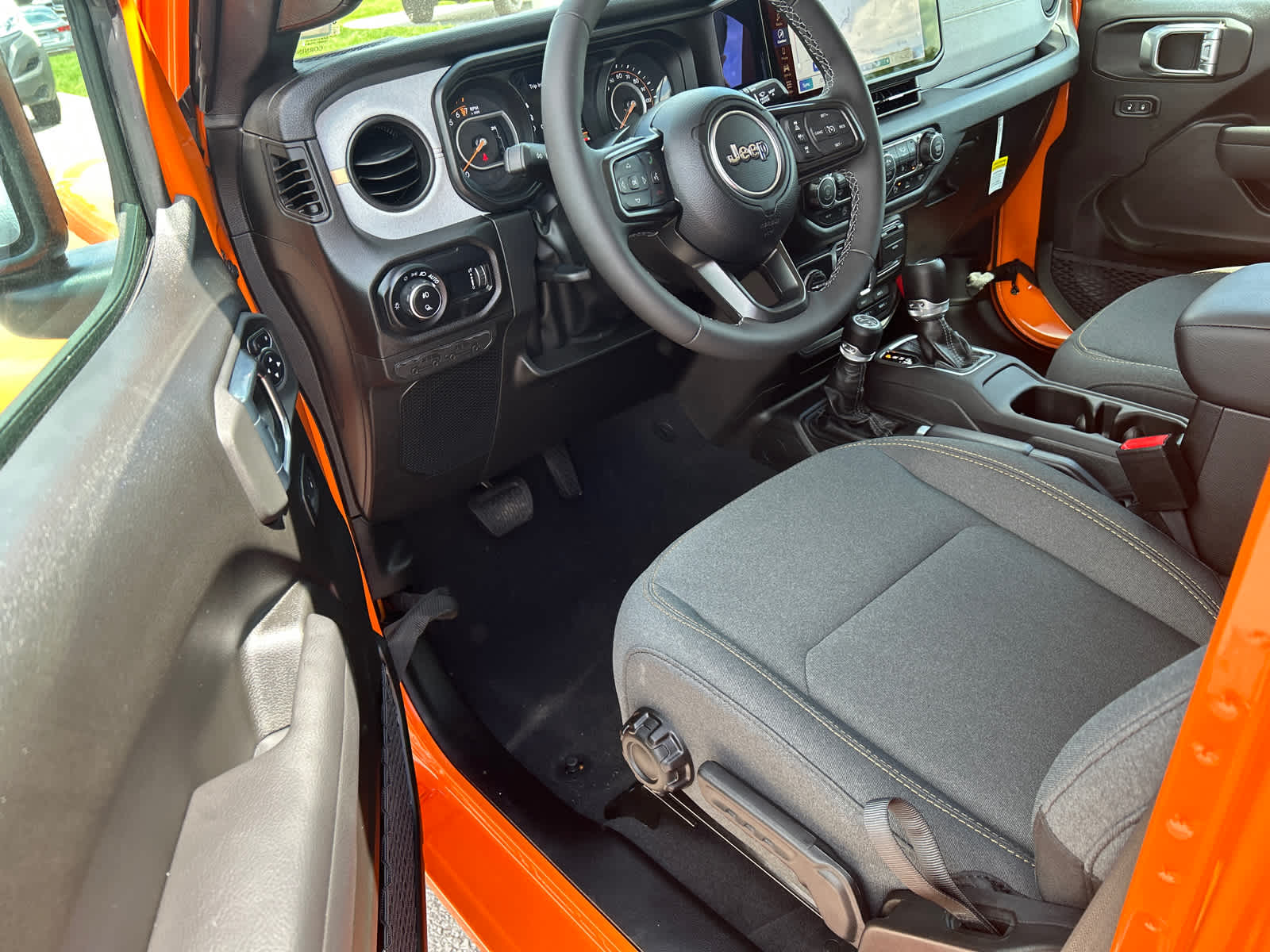 2025 Jeep Gladiator Willys Sport S photo 16