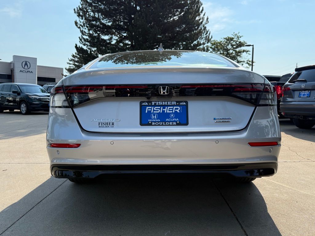 2025 Honda Accord Hybrid Touring photo 4