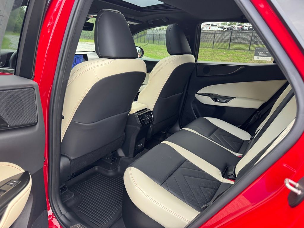 2024 Lexus NX 450h+ Luxury photo 23