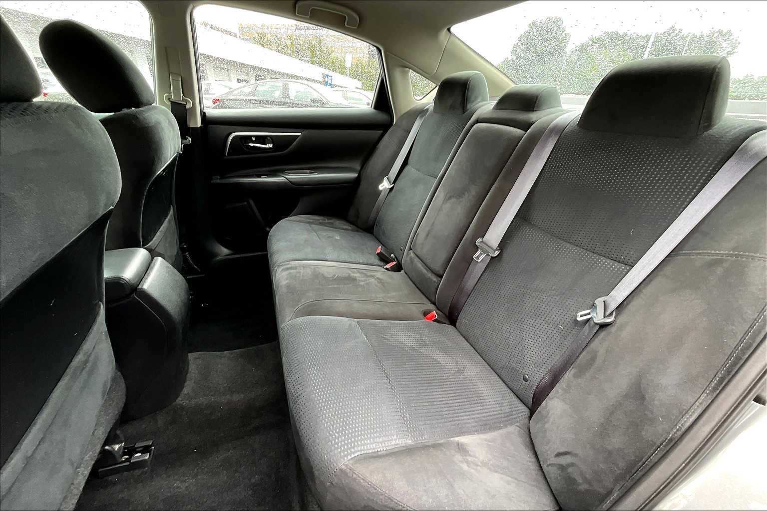 2015 Nissan Altima 2.5 S photo 18