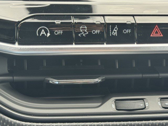 2025 Jeep Compass Latitude photo 18