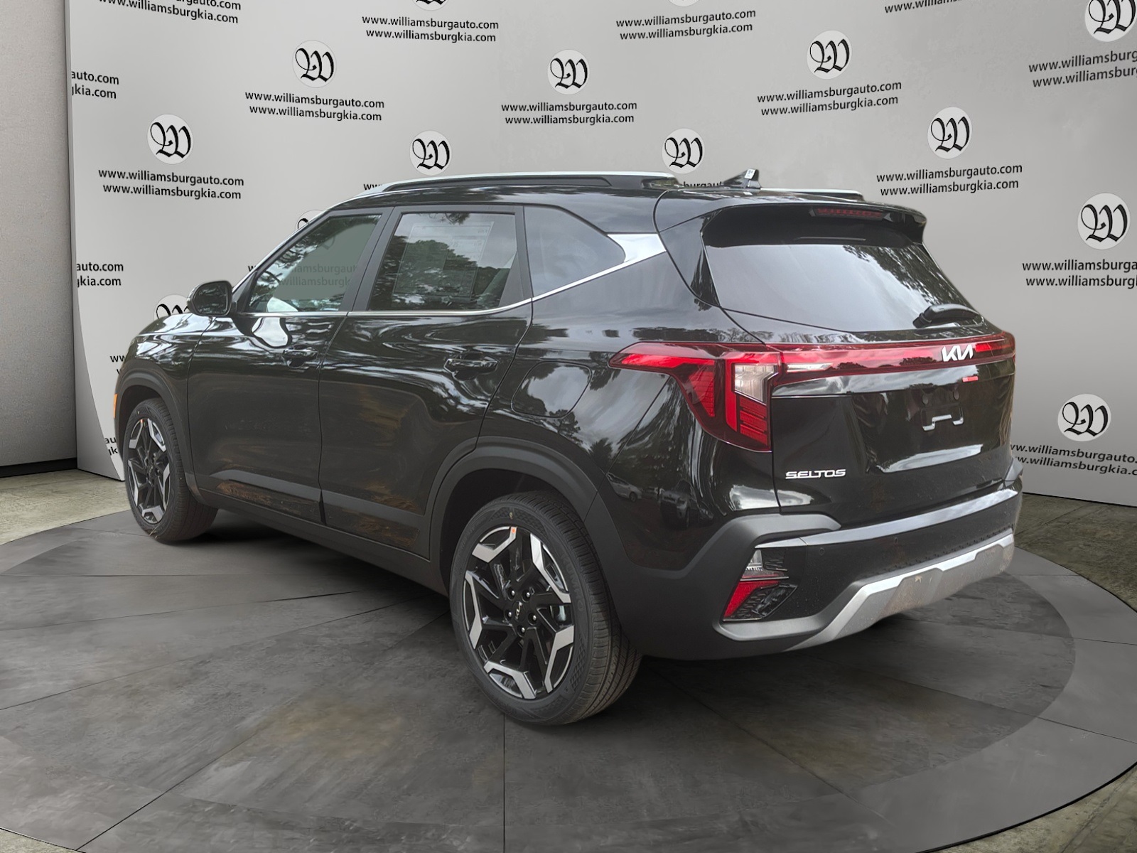 2026 Kia Seltos SX photo 2