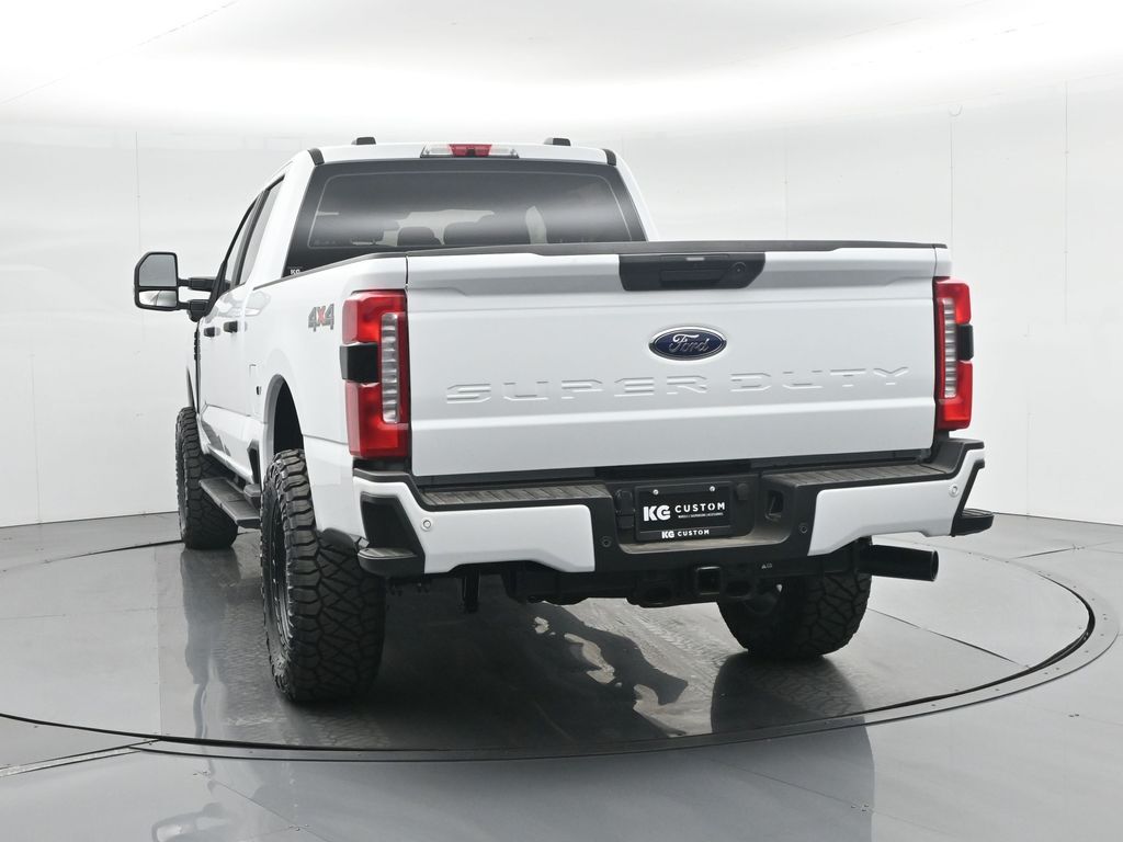 2025 Ford F-250 photo 23