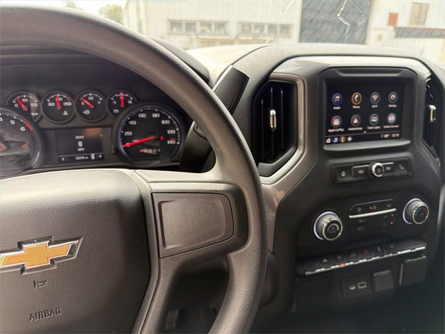 2022 Chevrolet Silverado 1500 Custom photo 2