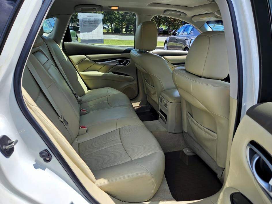 2013 Infiniti M37 Base photo 12