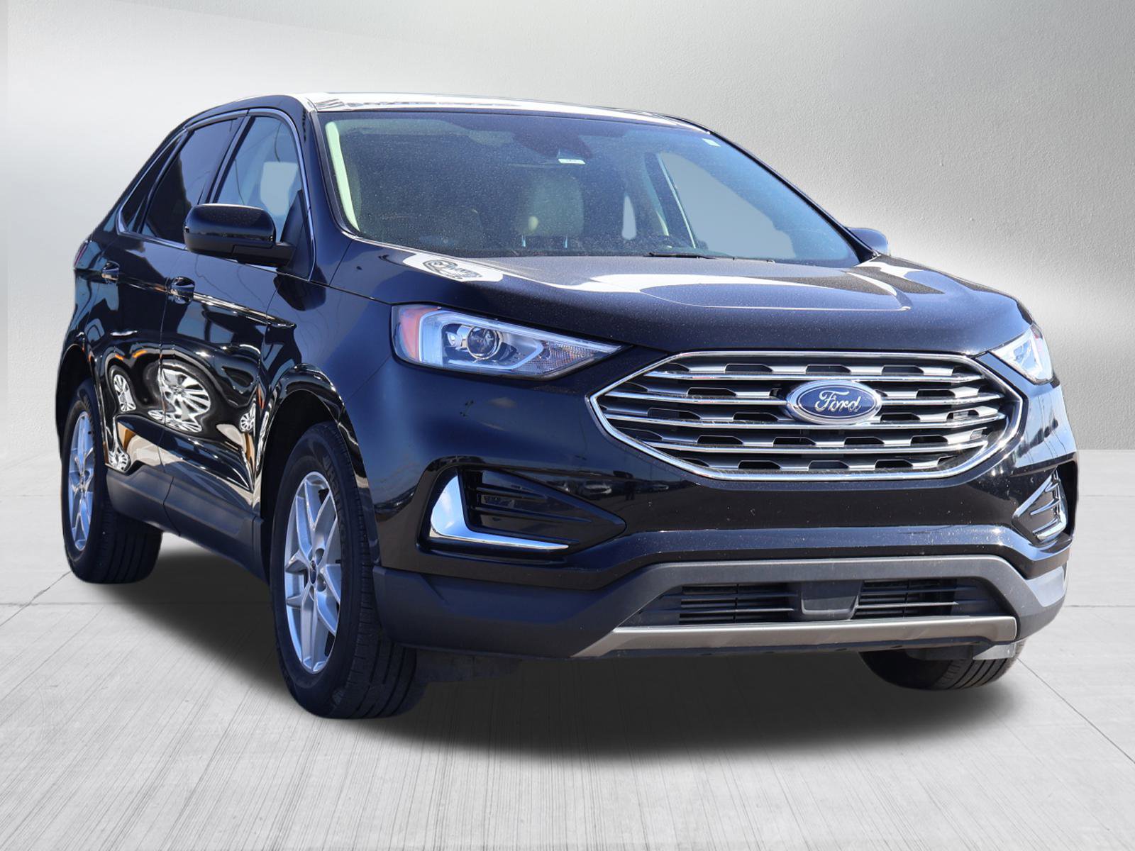 2022 Ford Edge SEL's photo