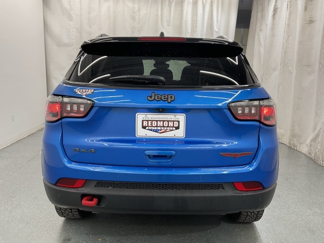 2024 Jeep Compass Trailhawk photo 2