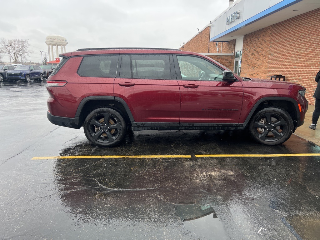 2023 JEEP GRAND CHEROKEE L - Image 1