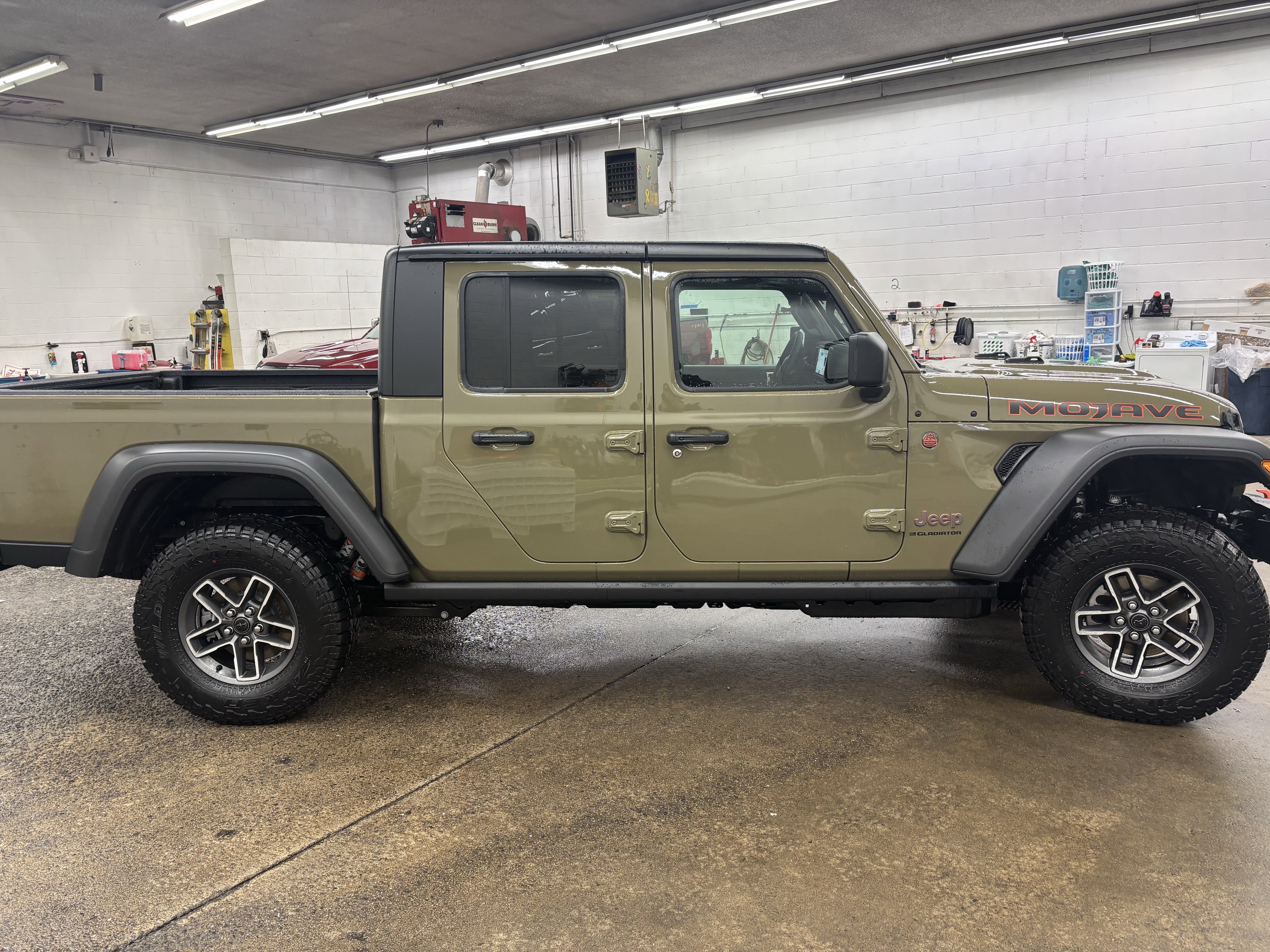 2026 Jeep Gladiator Mojave's photo