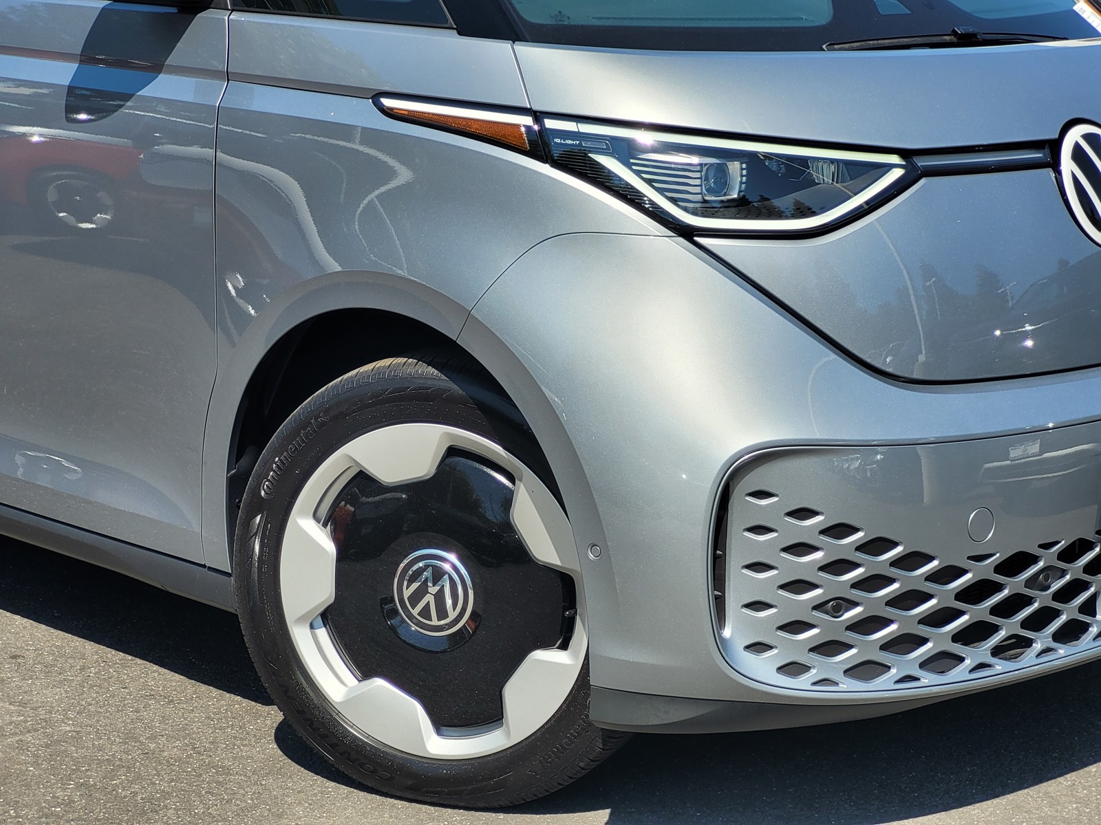 2025 Volkswagen ID. Buzz Pro S photo 2