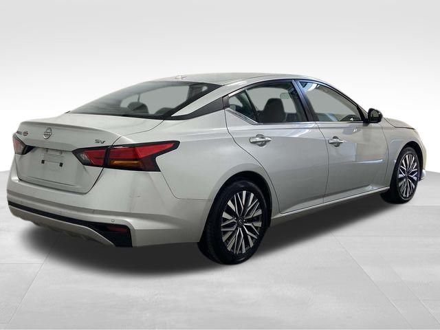 2024 Nissan Altima 2.5 SV photo 3