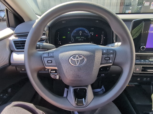 2025 Toyota Camry LE photo 19
