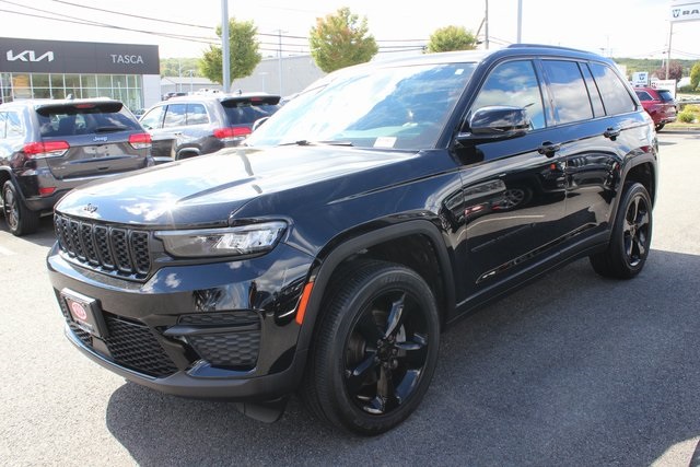 2023 Jeep Grand Cherokee Altitude photo 2