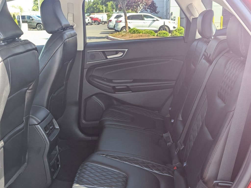 2024 Ford Edge Titanium photo 24