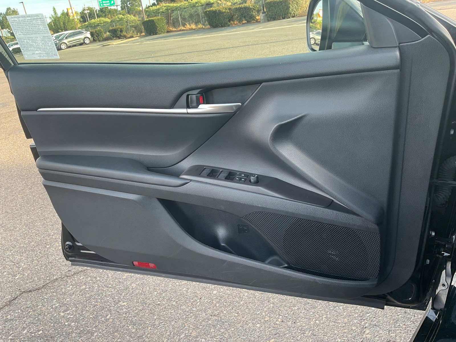 2021 Toyota Camry SE photo 21