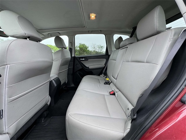 2016 Subaru Forester 2.5i Touring photo 17