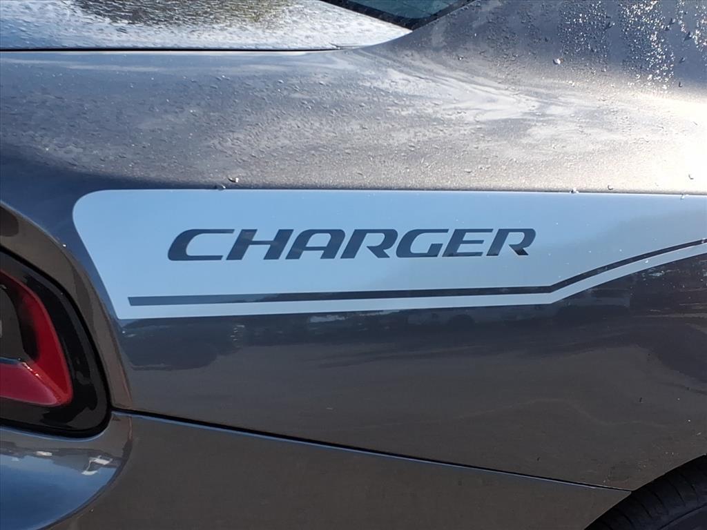 2020 Dodge Charger SXT photo 3