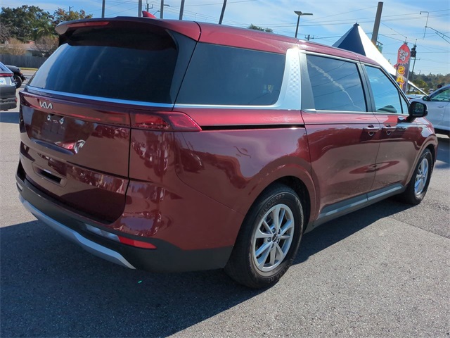 2024 Kia Carnival LX photo 4