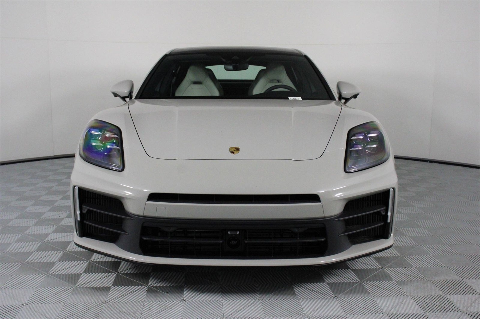 2025 Porsche Panamera 4 photo 10