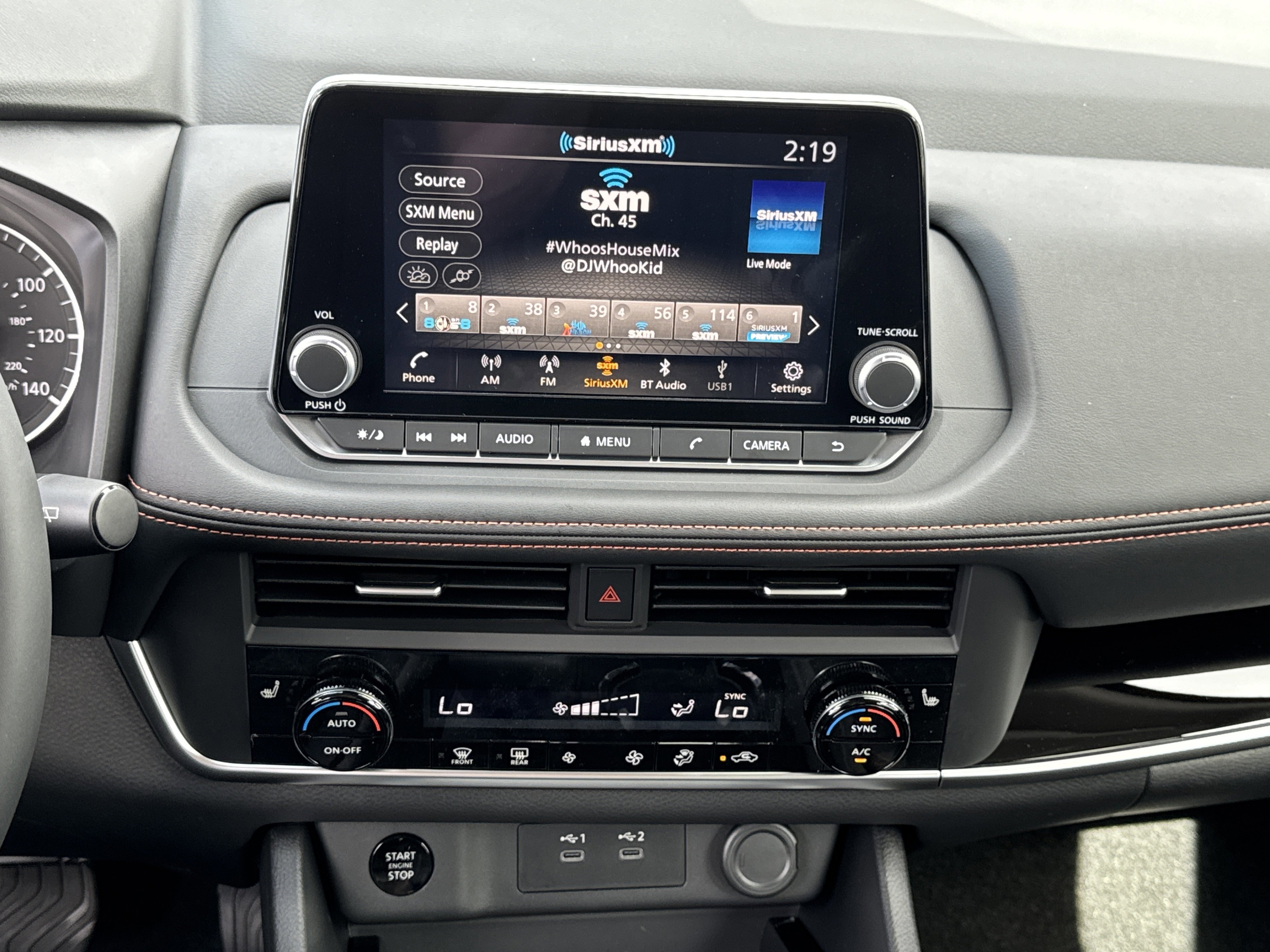 2026 Nissan Rogue SV photo 3