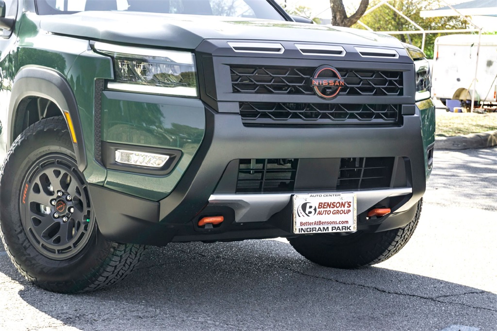 2026 Nissan Frontier PRO-X photo 3