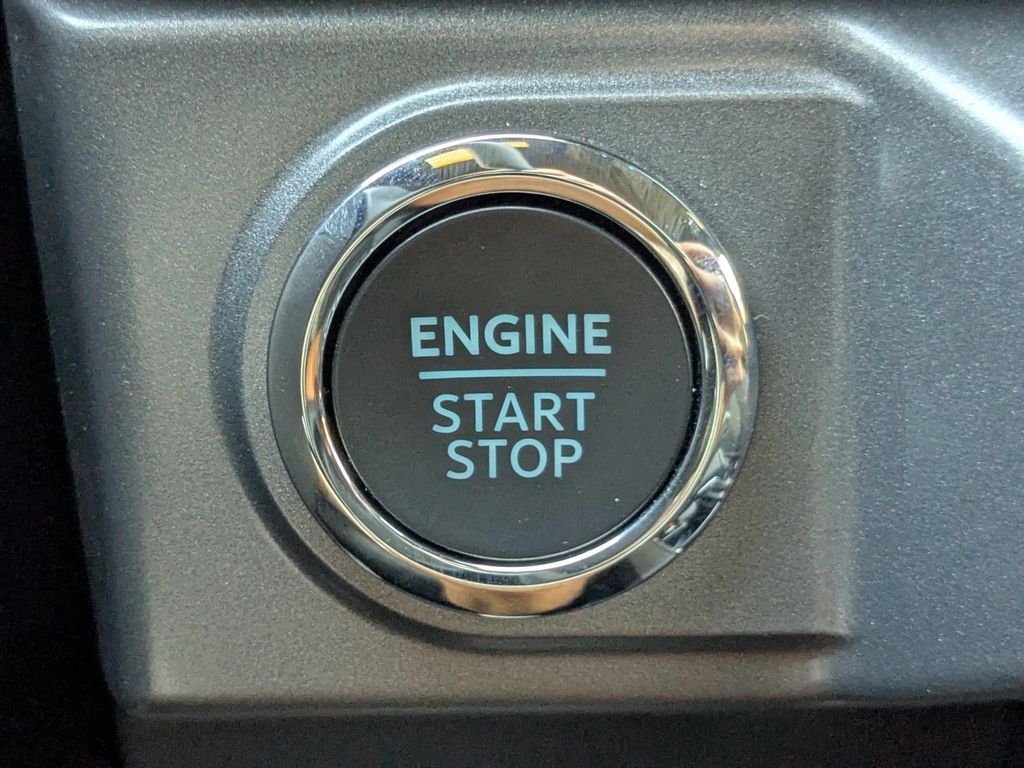 2025 Ford F-150 XLT photo 29