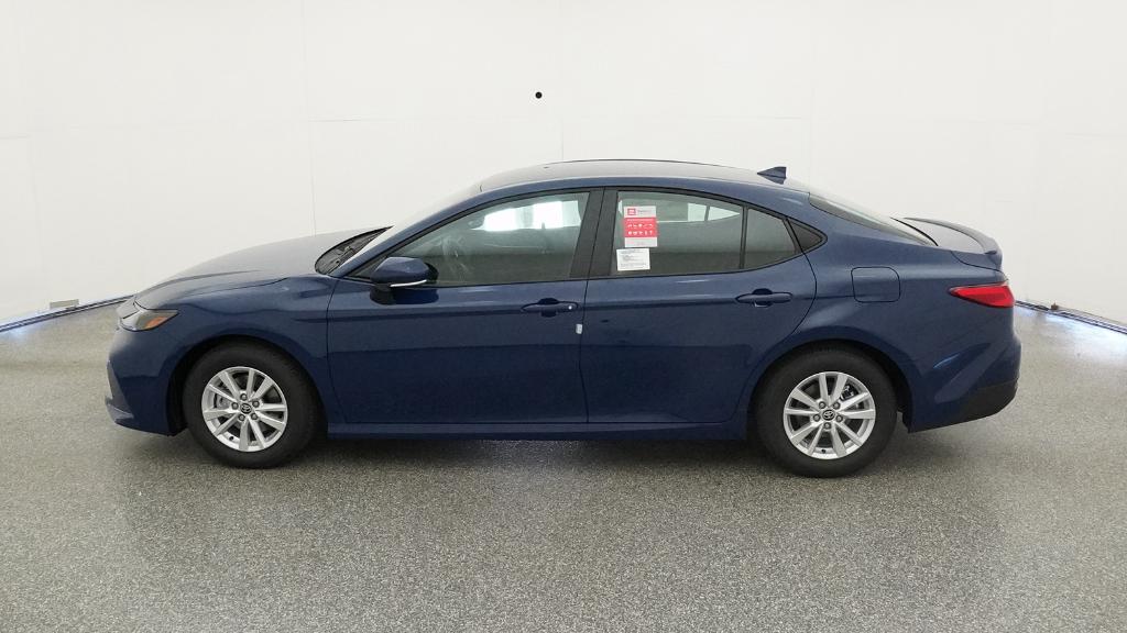 2026 Toyota Camry LE photo 9